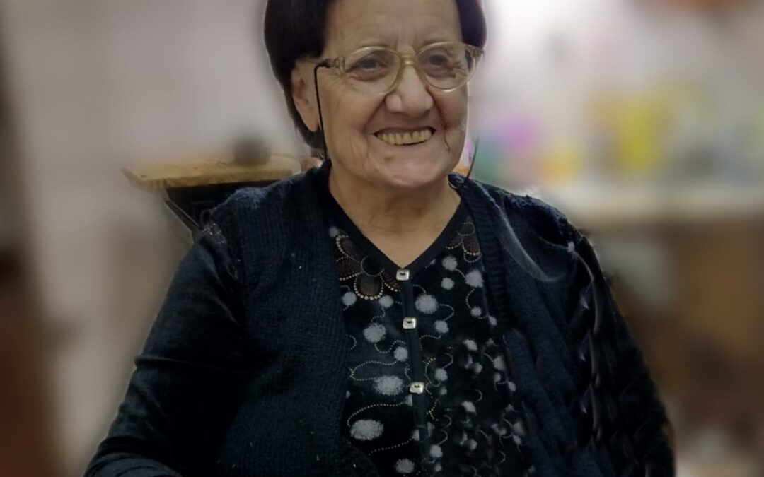 ISABEL ROSALES