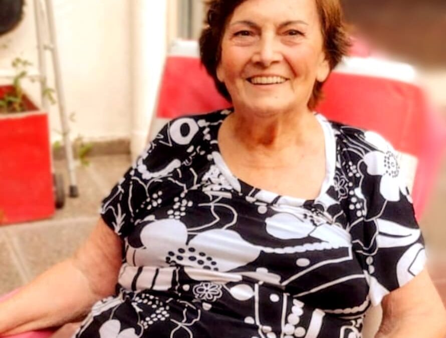 JUANA ELENA HINTUCHI